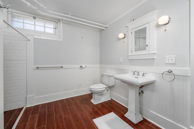 3342 Country Club Pl, Wichita, KS 67208