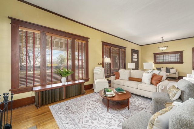 3342 Country Club Pl, Wichita, KS 67208