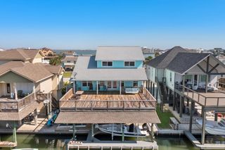 1815 Tiki Drive, Tiki Island, TX 77554