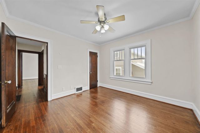 715 Woodlawn Avenue, Jackson, MI 49203