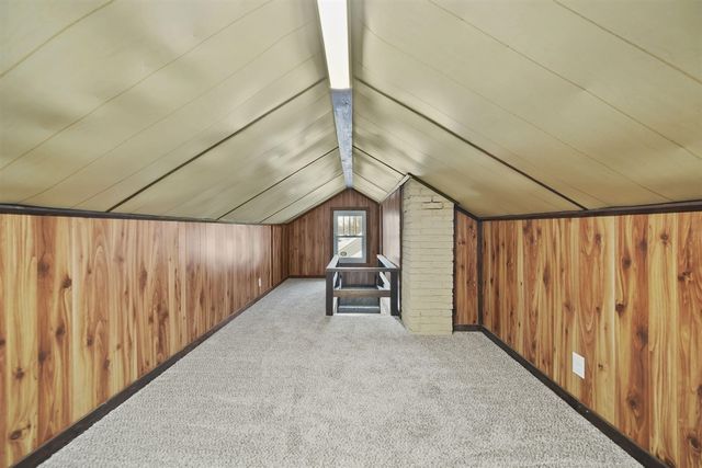 715 Woodlawn Avenue, Jackson, MI 49203