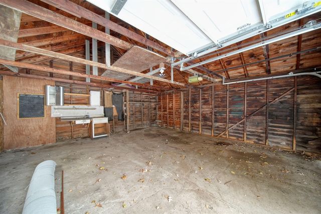 715 Woodlawn Avenue, Jackson, MI 49203