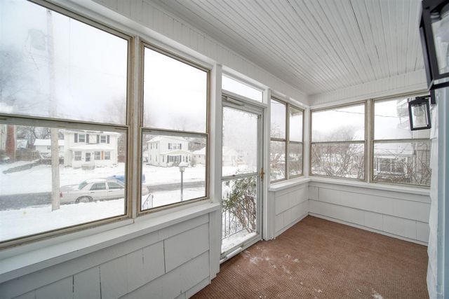 715 Woodlawn Avenue, Jackson, MI 49203