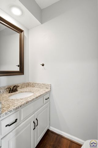 3456 SW Brandywine CT, Topeka, KS 66614