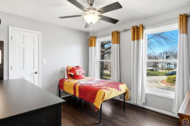 3456 SW Brandywine CT, Topeka, KS 66614