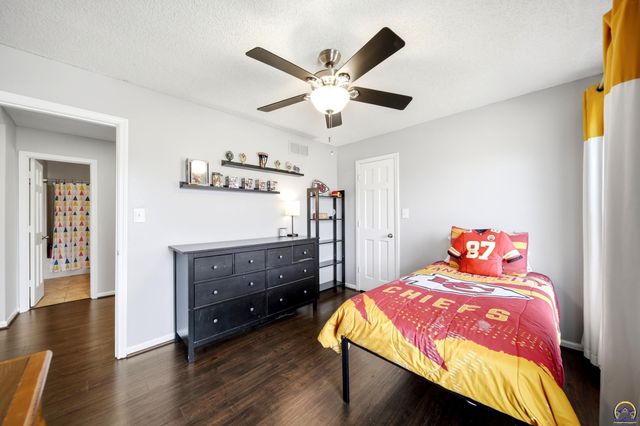 3456 SW Brandywine CT, Topeka, KS 66614