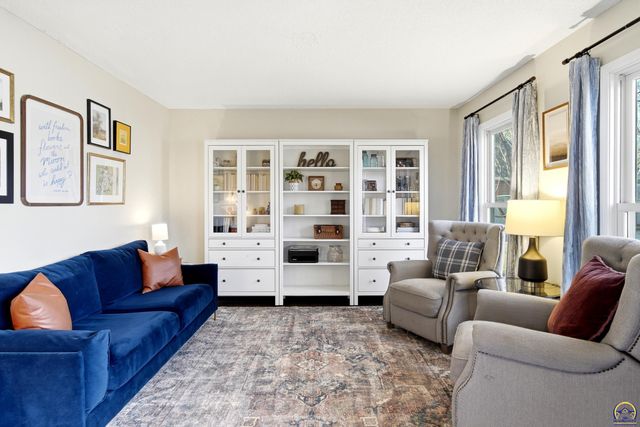 3456 SW Brandywine CT, Topeka, KS 66614