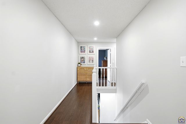 3456 SW Brandywine CT, Topeka, KS 66614