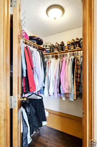 3456 SW Brandywine CT, Topeka, KS 66614