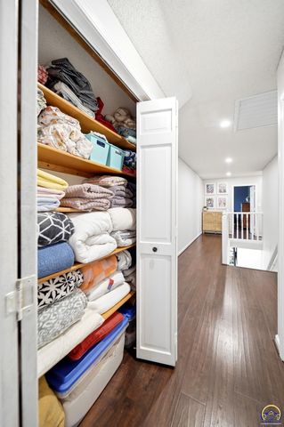 3456 SW Brandywine CT, Topeka, KS 66614