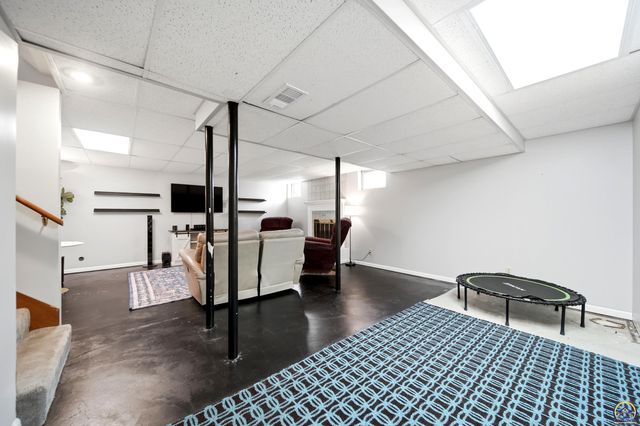 3456 SW Brandywine CT, Topeka, KS 66614