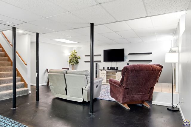 3456 SW Brandywine CT, Topeka, KS 66614