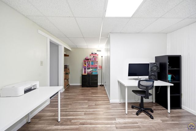 3456 SW Brandywine CT, Topeka, KS 66614