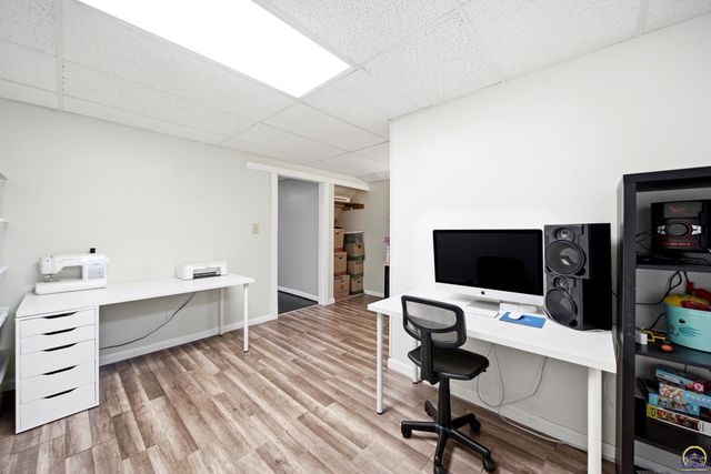 3456 SW Brandywine CT, Topeka, KS 66614