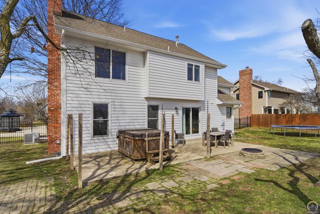 3456 SW Brandywine CT, Topeka, KS 66614