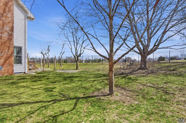 3456 SW Brandywine CT, Topeka, KS 66614