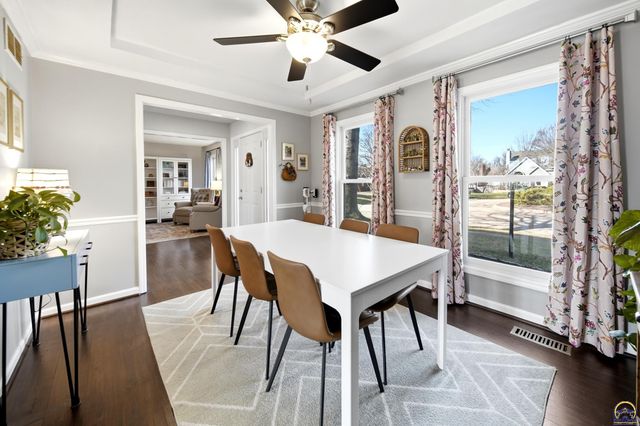 3456 SW Brandywine CT, Topeka, KS 66614