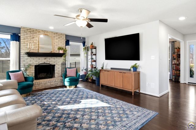 3456 SW Brandywine CT, Topeka, KS 66614