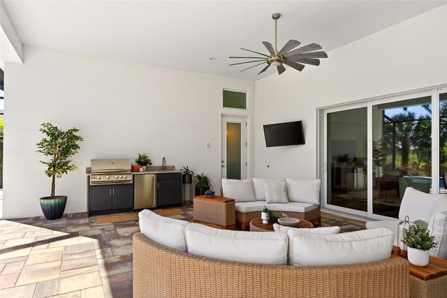 8276 REDONDA LOOP, Lakewood Ranch, FL 34202