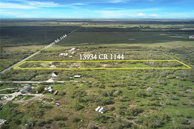 13934 County Road 1144, Sinton, TX 78387