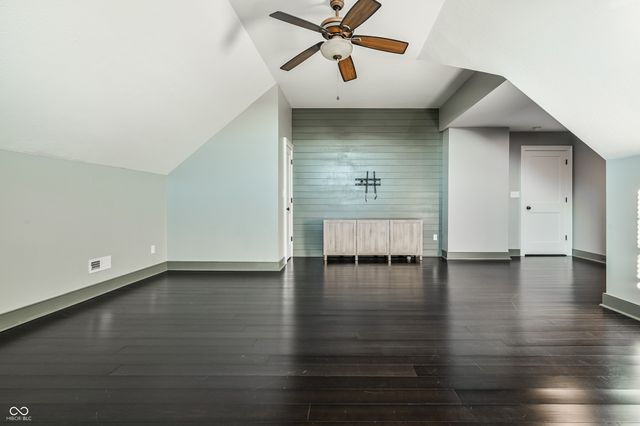 3866 S Cedar Creek Way, New Palestine, IN 46163