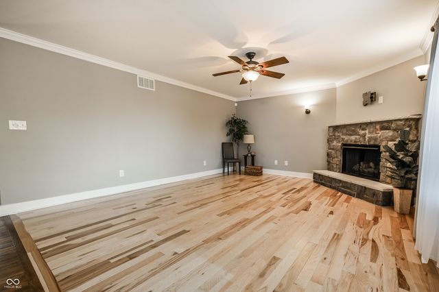 3866 S Cedar Creek Way, New Palestine, IN 46163