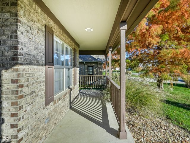 3866 S Cedar Creek Way, New Palestine, IN 46163