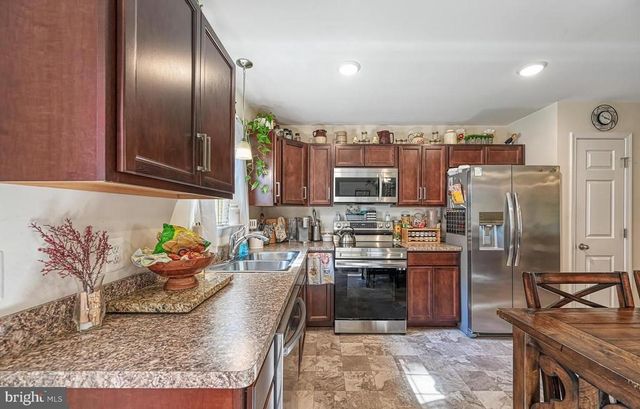 6121 BELMONT RD, Mineral, VA 23117