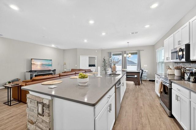 712 DAPHNE DRIVE, Polk City, FL 33868