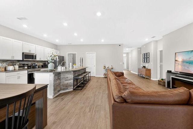 712 DAPHNE DRIVE, Polk City, FL 33868