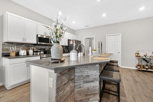 712 DAPHNE DRIVE, Polk City, FL 33868