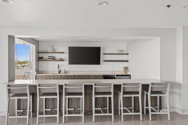 545 S Fort Lauderdale Beach Boulevard 1702, Fort Lauderdale, FL 33316