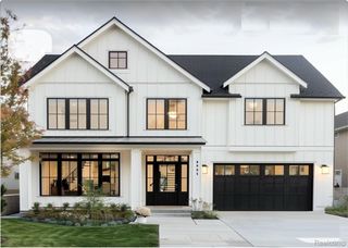 8605 EDGEWOOD PARK Drive, Commerce Charter Township, MI 48382