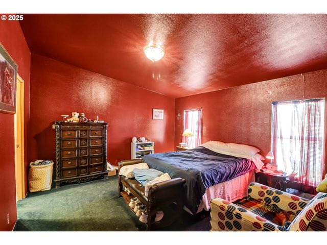 2570 Rosebay St, Eugene, OR 97402