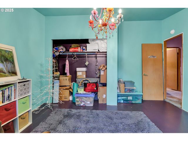 2570 Rosebay St, Eugene, OR 97402