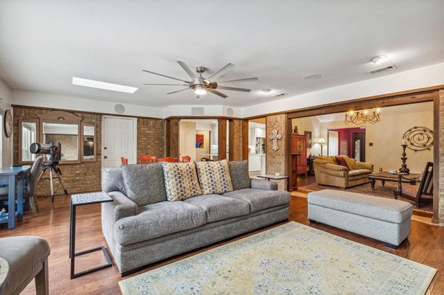 2407 N Carroll Avenue, Southlake, TX 76092
