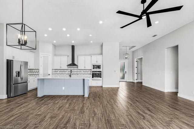 2134 SW 22nd TER, Cape Coral, FL 33991