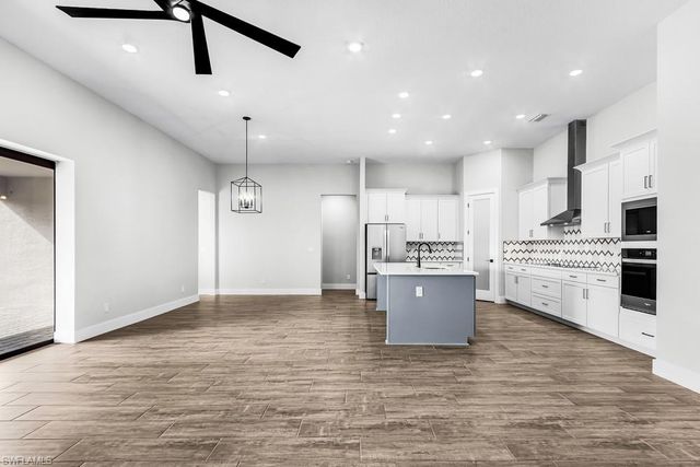 2134 SW 22nd TER, Cape Coral, FL 33991