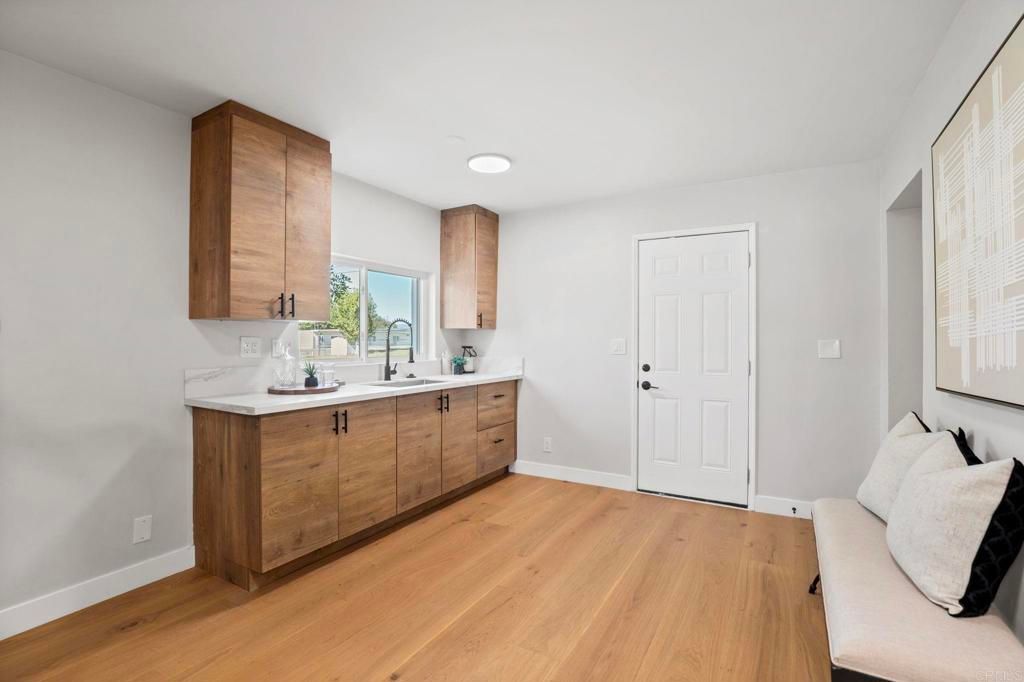 Image 18 of property listing at 611 9TH Street, Ramona, CA 92065