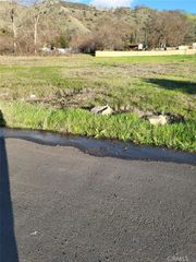 2810 10th Street, Clearlake, CA 95422