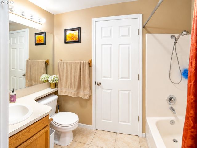 110 DECATUR Dr, Kelso, WA 98626