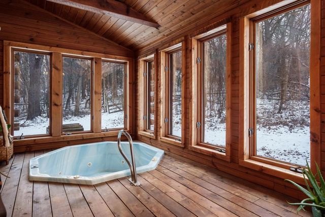 5101 S Johnson Road, Beloit, WI 53511