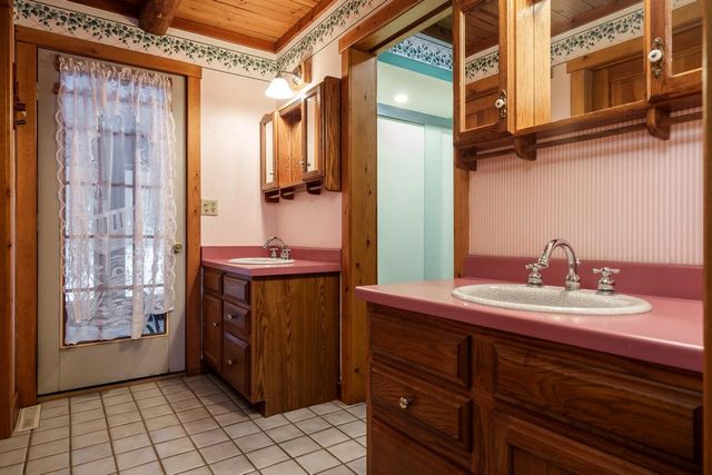 5101 S Johnson Road, Beloit, WI 53511