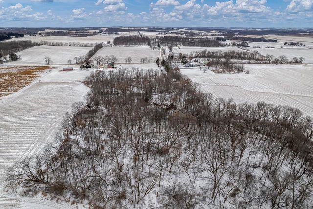 5101 S Johnson Road, Beloit, WI 53511