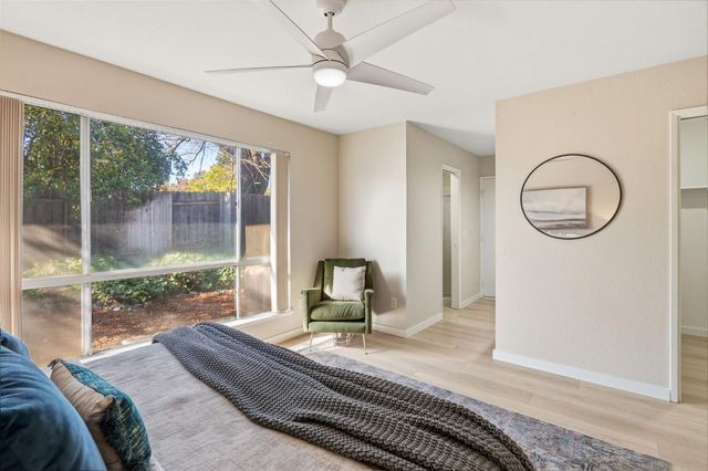 5865 Esrig Way, Sacramento, CA 95841