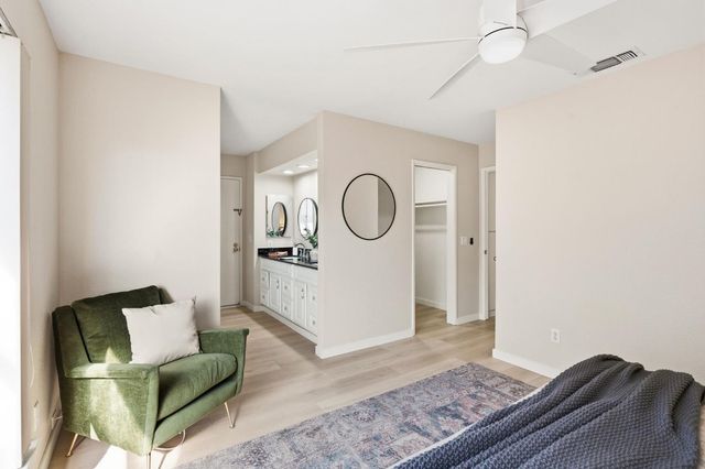 5865 Esrig Way, Sacramento, CA 95841