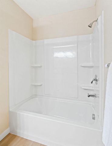 5865 Esrig Way, Sacramento, CA 95841