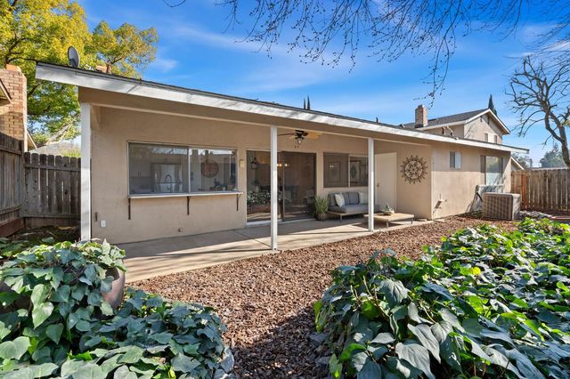 5865 Esrig Way, Sacramento, CA 95841