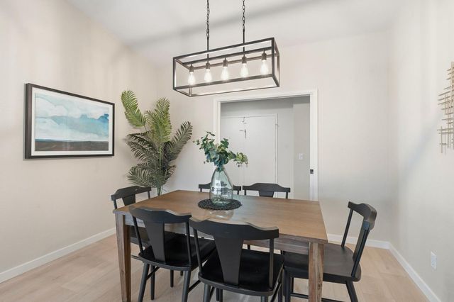 5865 Esrig Way, Sacramento, CA 95841