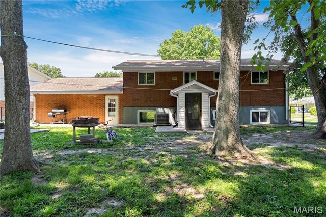 1251 Hawksbury Drive, Arnold, MO 63010